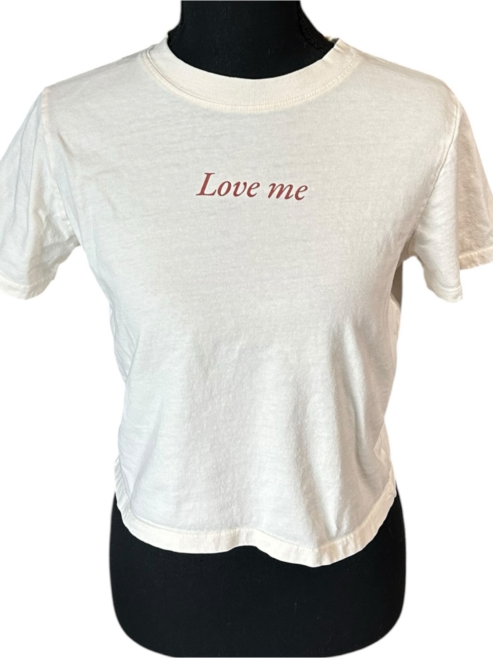 Nectar Clothing “Love Me” Cropped Tee Size Medium White Graphic Top
